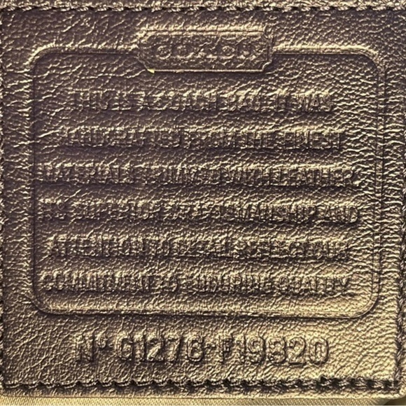 STUNNING Coach F19820 Moto Optic Metallic Chain Navy Signature Jaquard  Bag - Picture 14 of 14